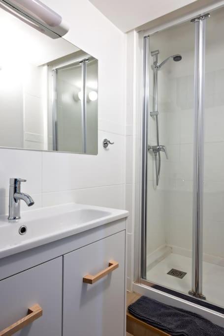 Le Petit Tyard Apartment *